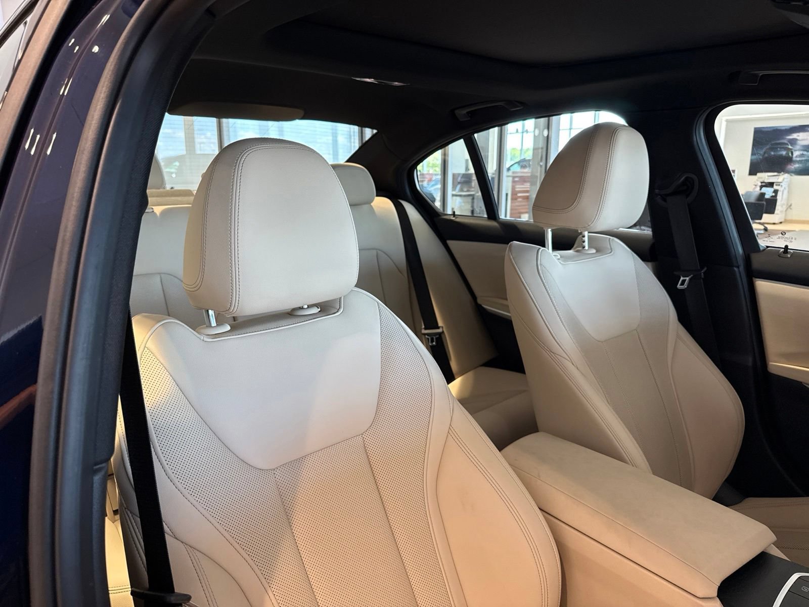 Certified 2023 BMW 330e xDrive w/ Premium Package AWD/4WD image 35