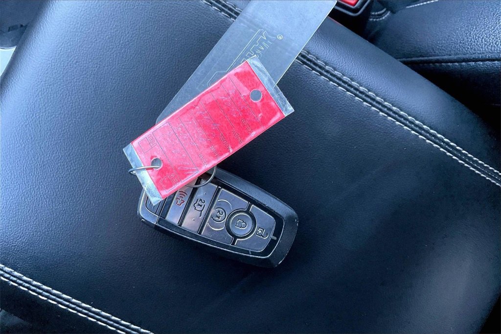 Used 2023 Ford Explorer Limited w/ Equipment Group 301A image 11