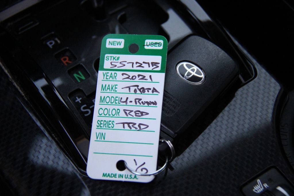 Used 2021 Toyota 4Runner Venture w/ Moonroof Package image 32