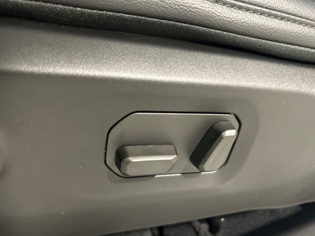 New 2026 Jeep Gladiator Sport image 17