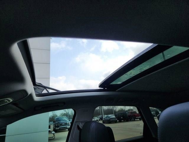 Used 2023 Audi Q5 2.0T Premium w/ Convenience Package image 29