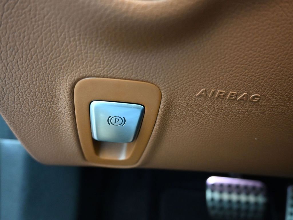 Used 2019 Mercedes-Benz E 450 Coupe w/ AMG Line Package image 32