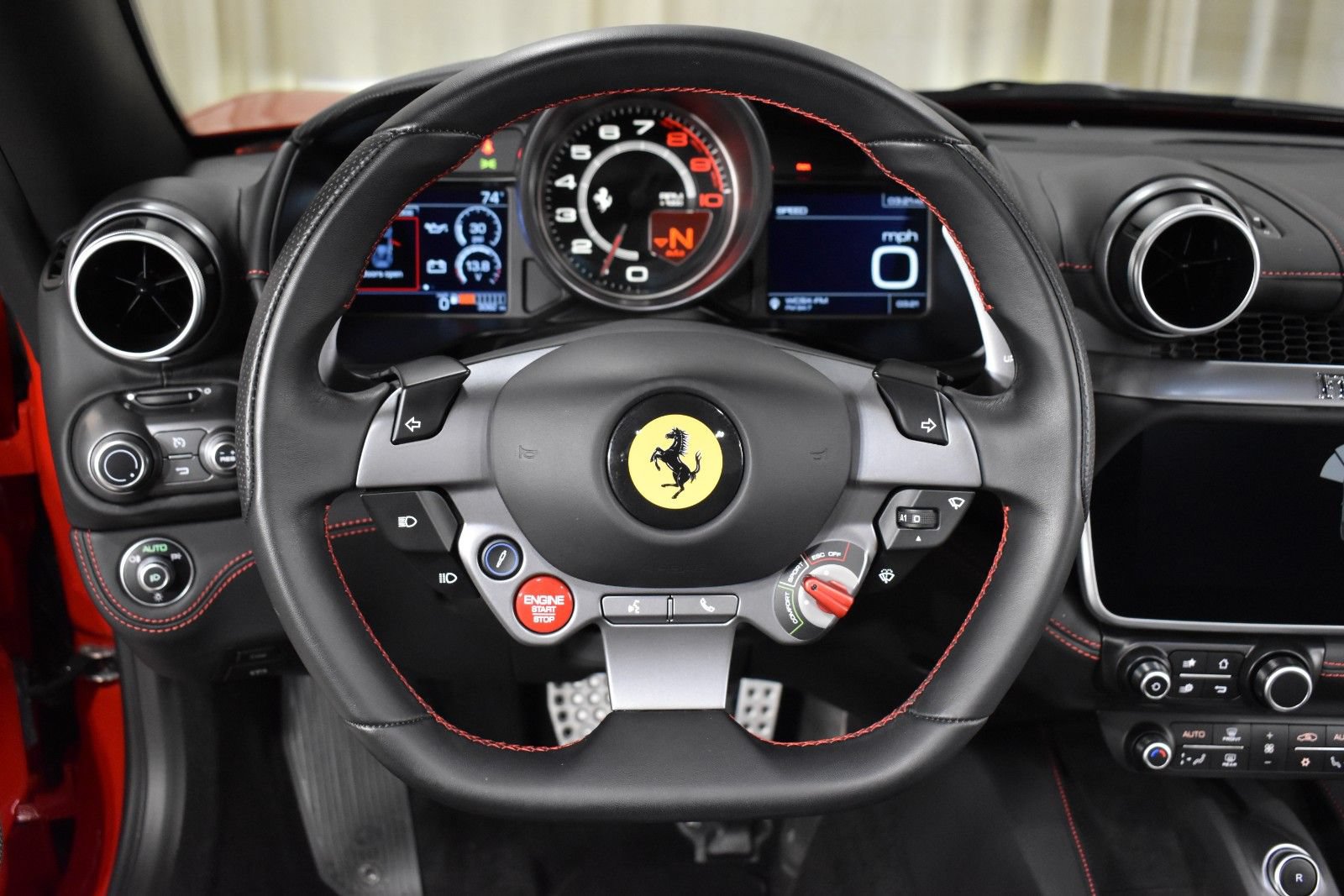 Used 2020 Ferrari Portofino RWD image 14
