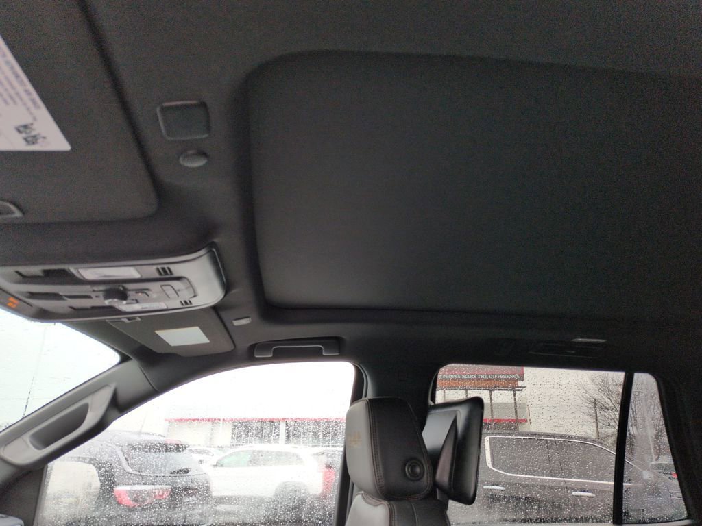 Used 2023 Chevrolet Tahoe High Country w/ Advanced Technology Package AWD/4WD image 21