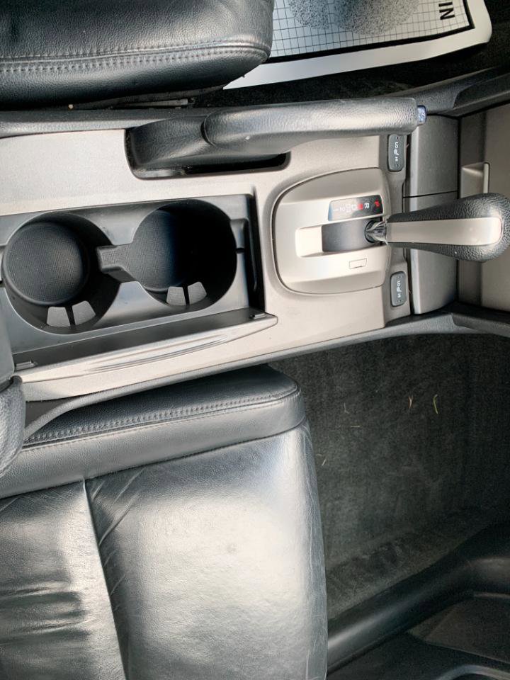 Used 2011 Honda Accord EX-L image 12