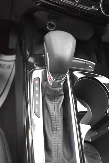 Used 2024 Chevrolet Trax LT w/ Sunroof Package image 35