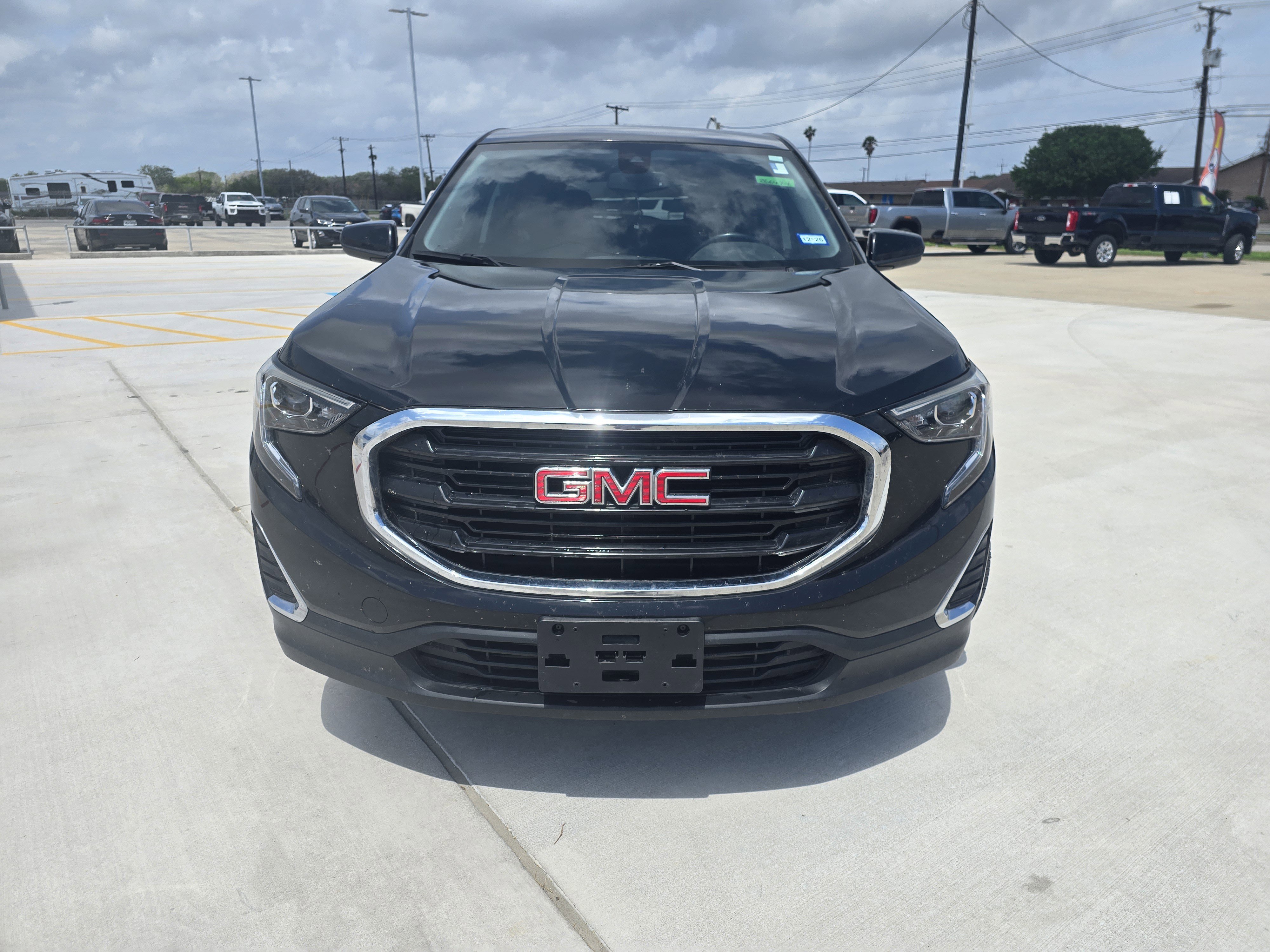 Used 2021 GMC Terrain SLE w/ LPO, Floor Liner Package FWD image 9