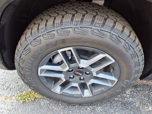 New 2026 GMC Terrain AT4 image 13