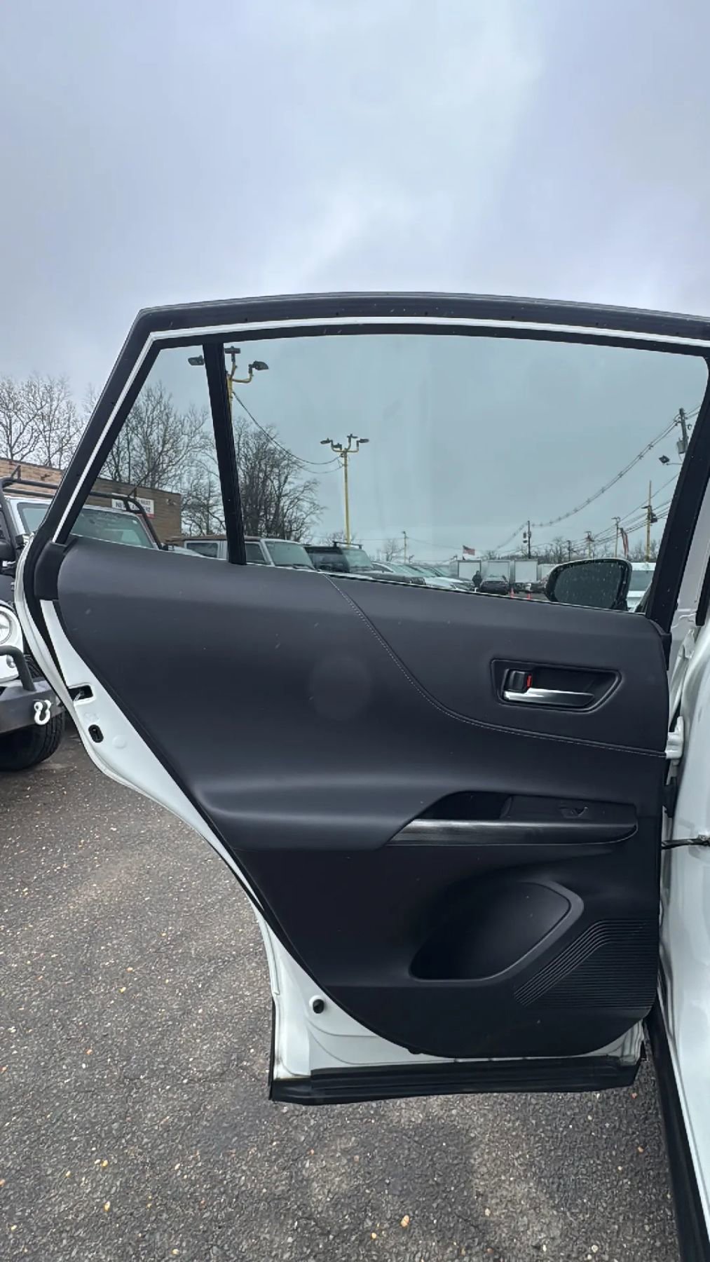 Used 2021 Toyota Venza Limited w/ Advanced Technology Package image 12