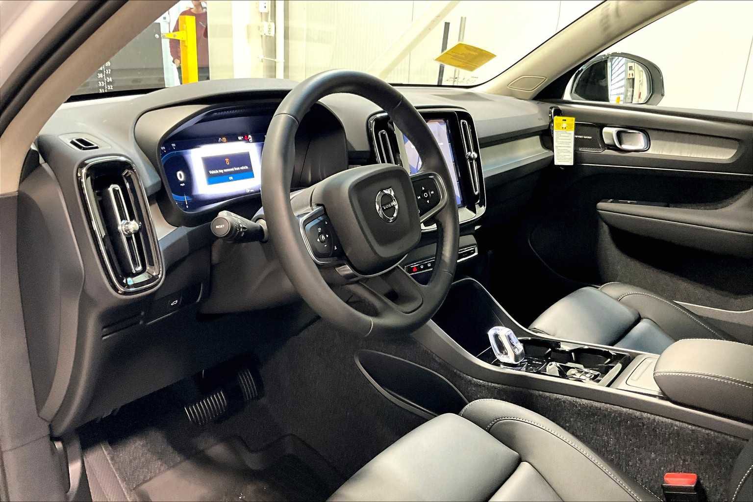 New 2025 Volvo XC40 B5 Plus w/ Protection Package Premier image 9