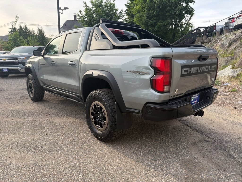 Used 2023 Chevrolet Colorado ZR2 w/ Desert Boss Special Edition AWD/4WD image 4