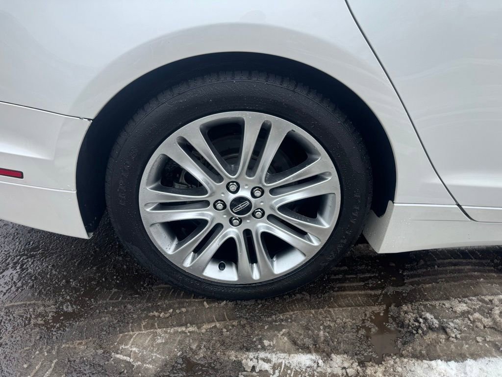 Used 2014 Lincoln MKZ w/ Equipment Group 102A Reserve image 18