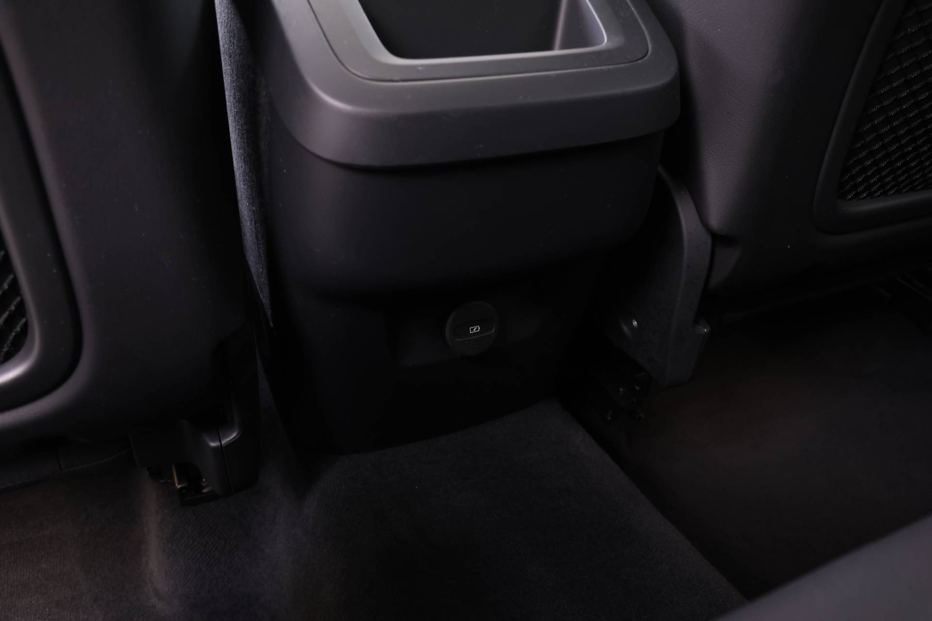 Certified 2024 Volvo XC60 B5 Plus image 21