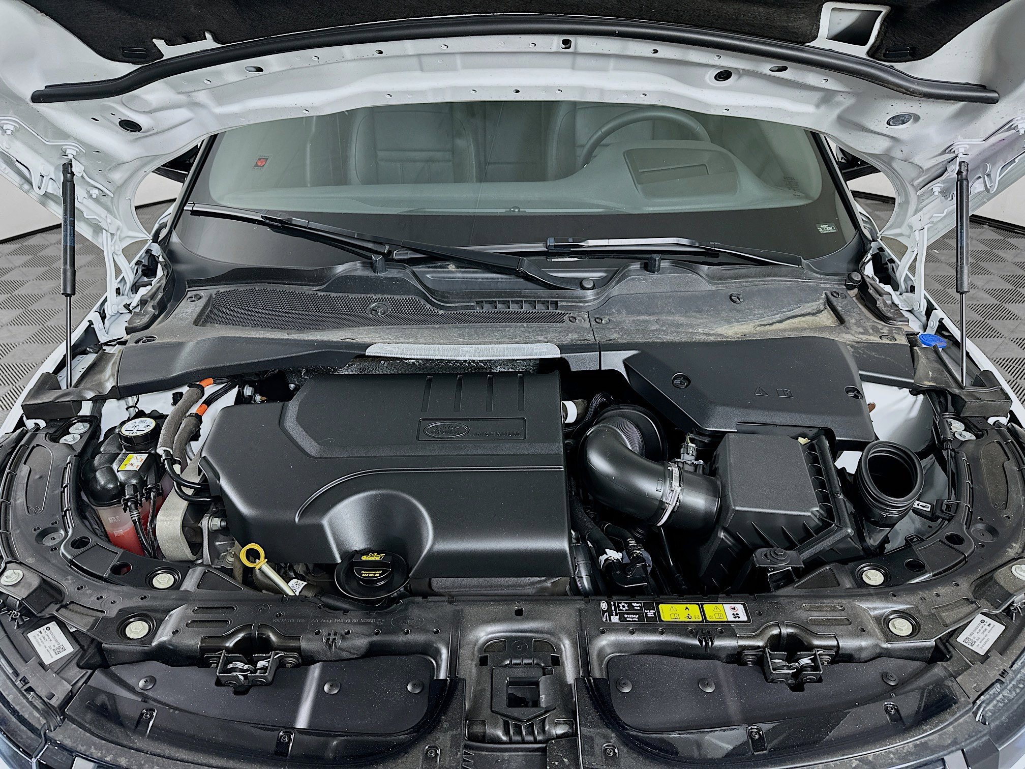 Used 2025 Land Rover Range Rover Evoque S image 36