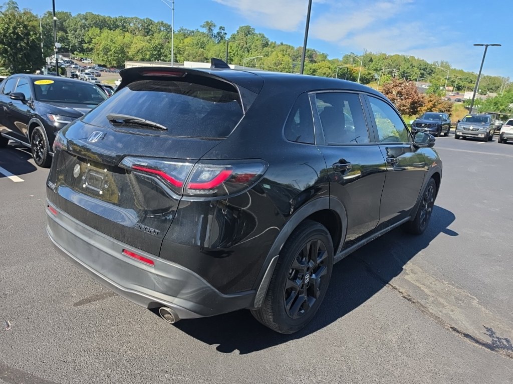 Used 2023 Honda HR-V Sport image 5