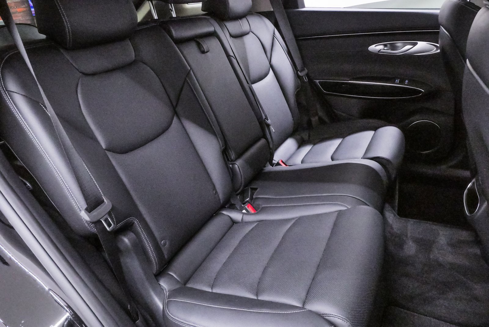 Certified 2025 Genesis GV70 2.5T image 11