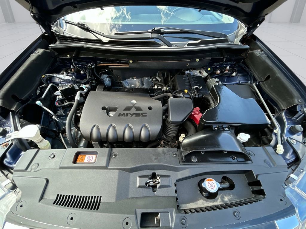 Used 2016 Mitsubishi Outlander AWD image 10