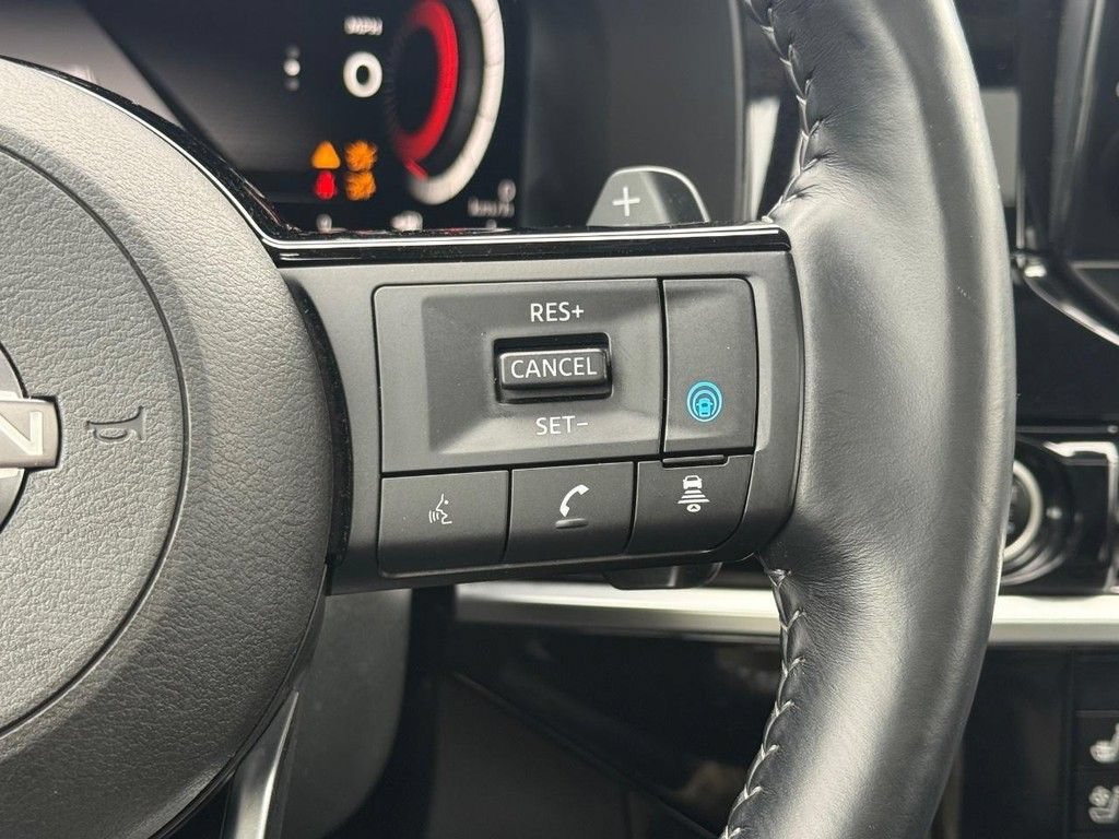Used 2023 Nissan Pathfinder Platinum AWD/4WD image 19