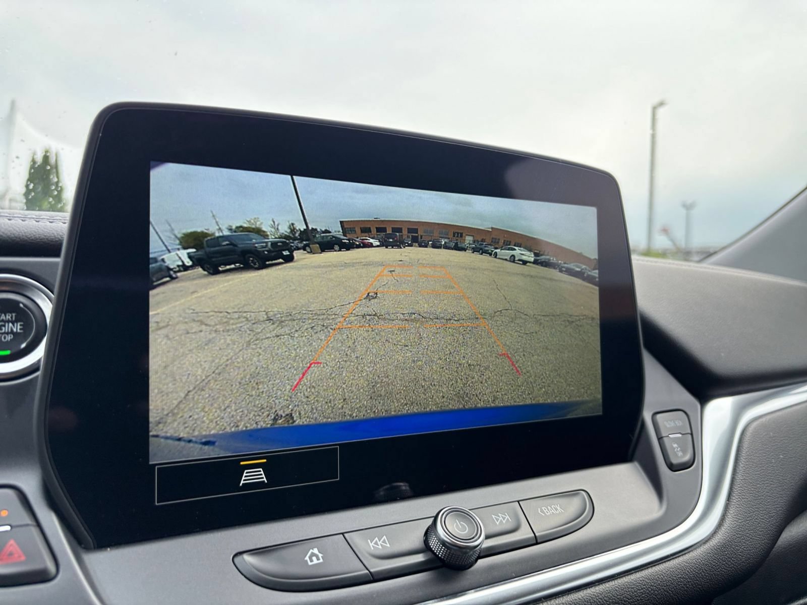 Used 2025 Chevrolet Blazer LT FWD image 24