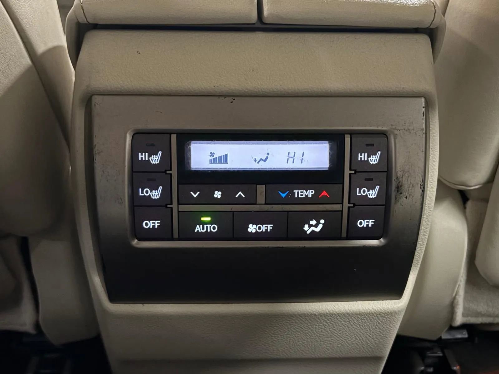 Used 2016 Lexus GX 460 w/ Premium Package image 35