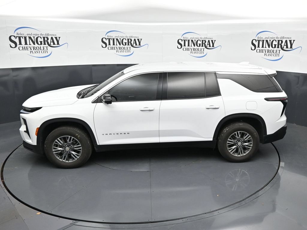 Certified 2024 Chevrolet Traverse LS FWD image 21