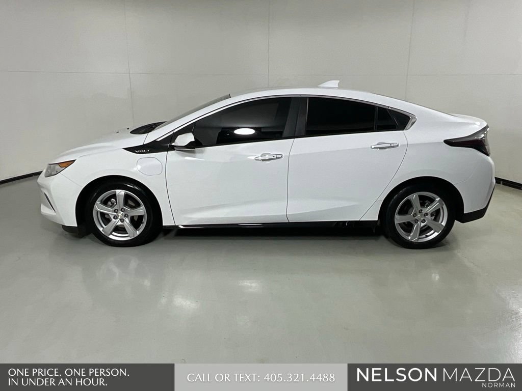 Used 2018 Chevrolet Volt LT w/ Comfort Package FWD image 9
