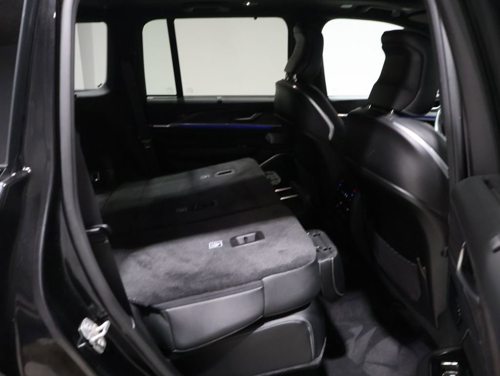 Certified 2022 Jeep Grand Cherokee Overland w/ Luxury Tech Group IV image 21