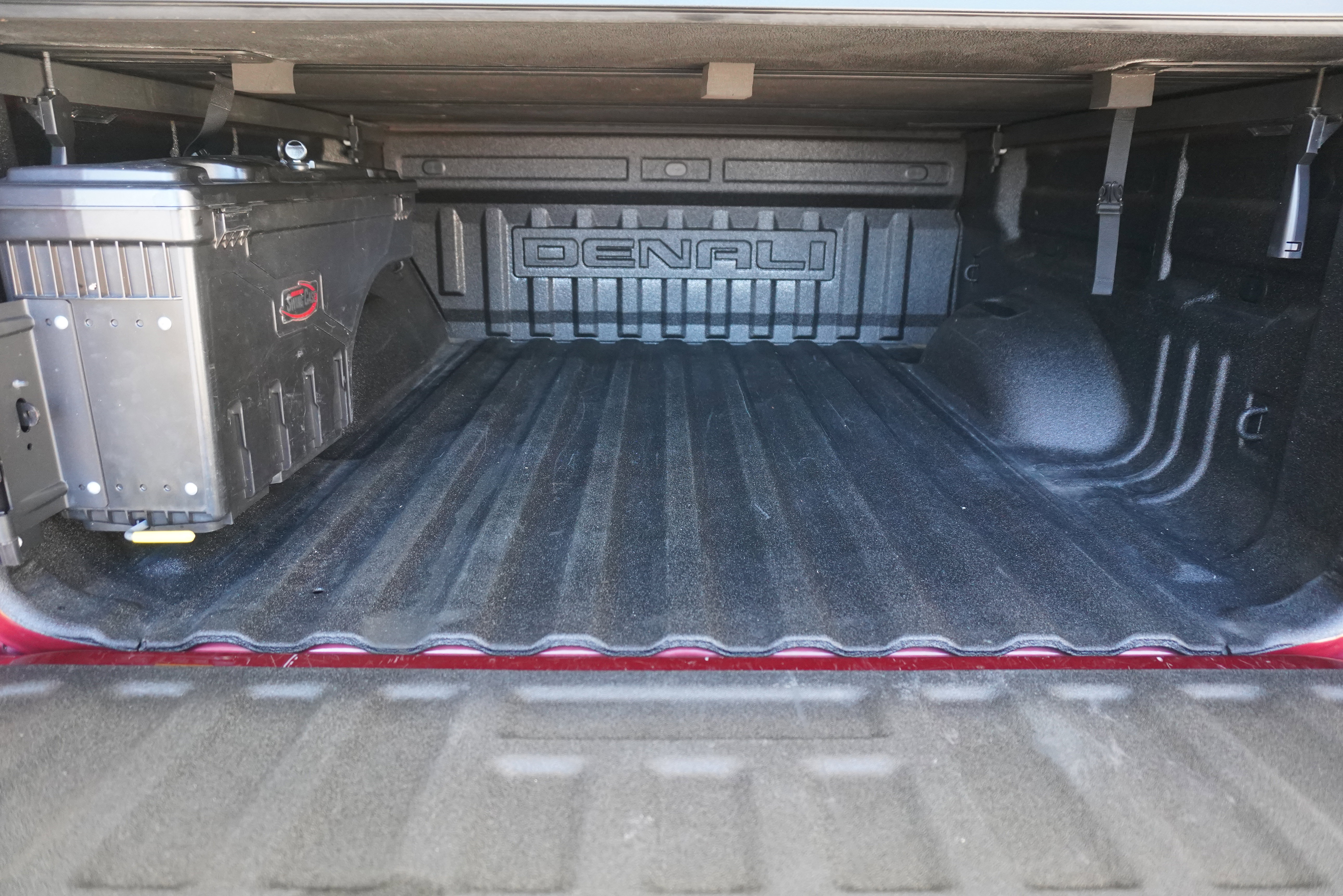 Used 2017 GMC Canyon Denali image 24