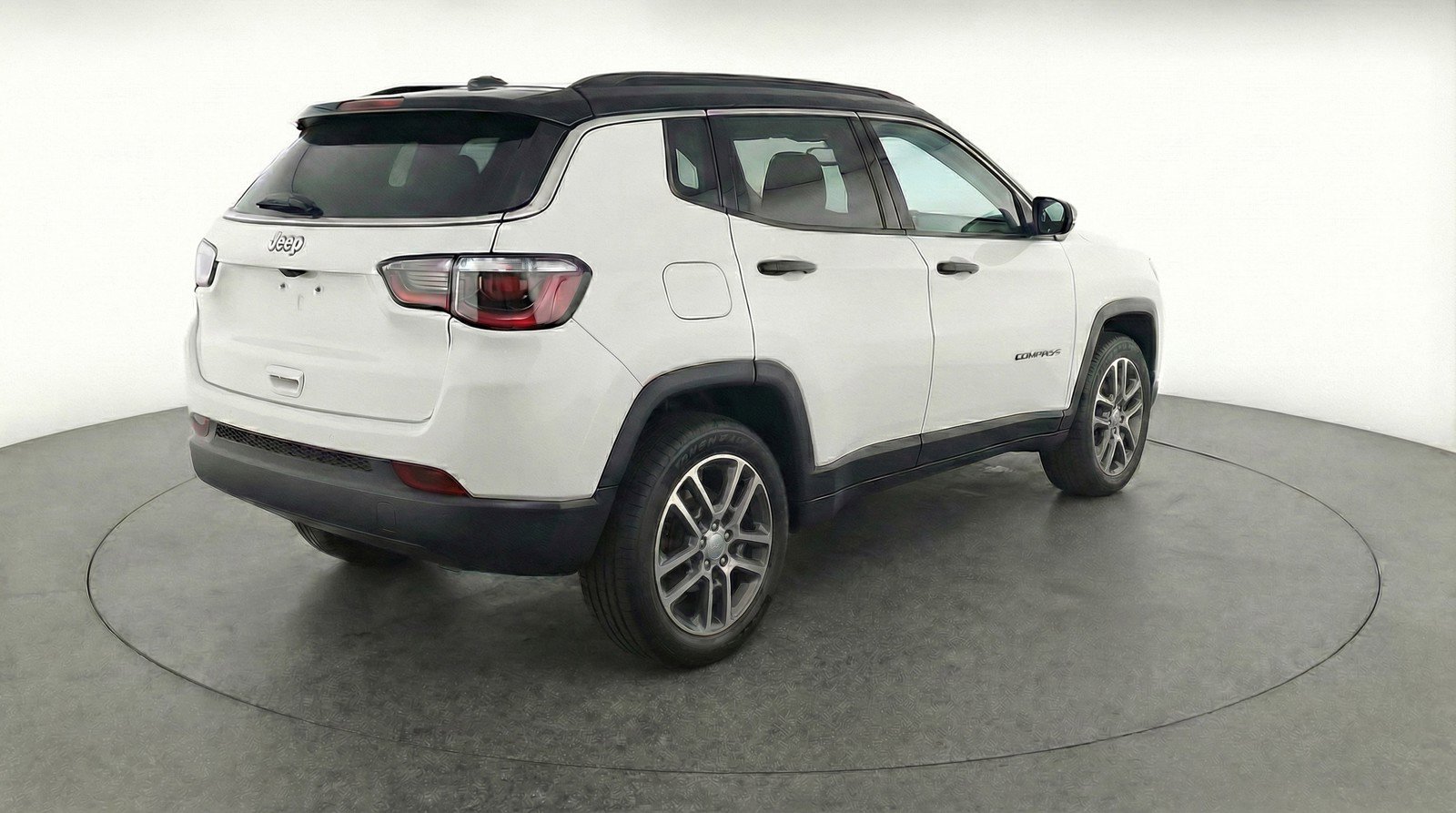 Used 2025 Jeep Compass Limited AWD/4WD image 9