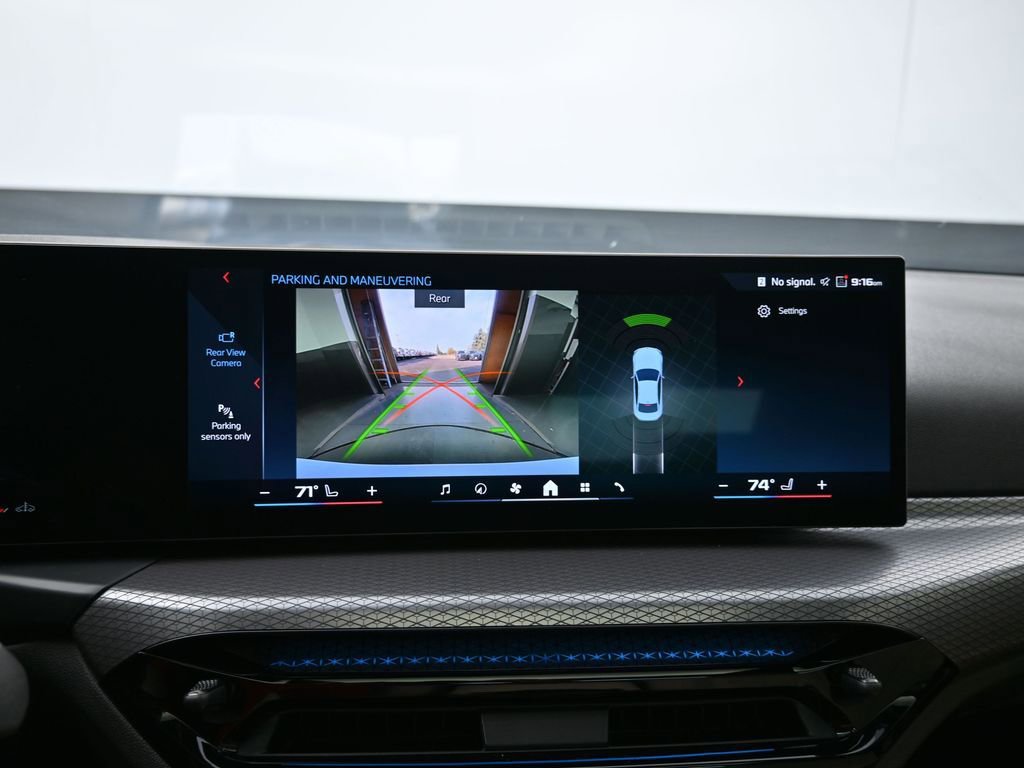 Used 2025 BMW M240i xDrive Coupe image 25