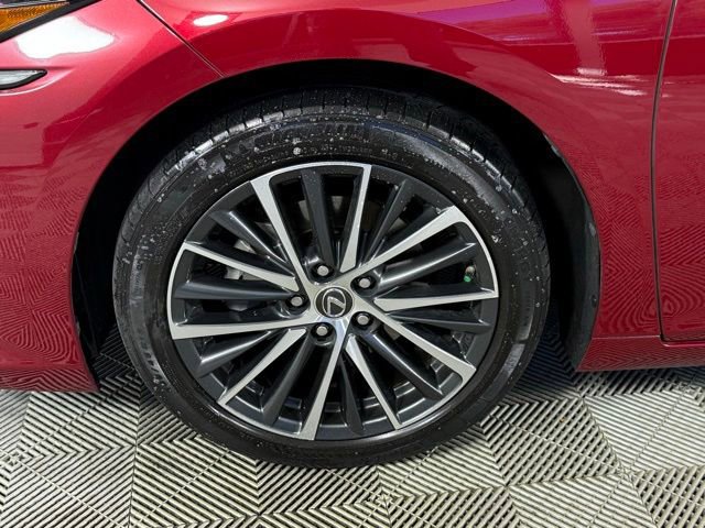Used 2022 Lexus ES 300h w/ Premium Package FWD image 16