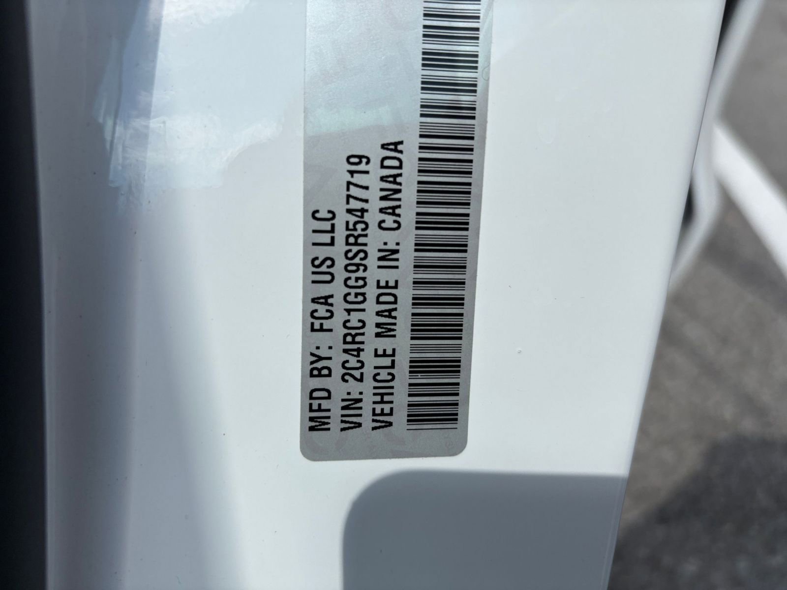 Used 2025 Chrysler Pacifica Limited image 34