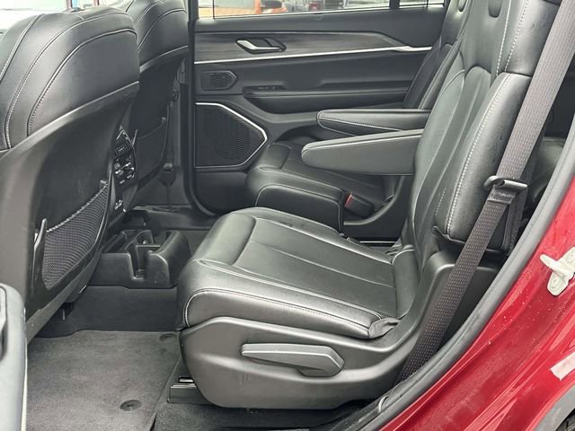 Used 2024 Jeep Grand Cherokee L Limited w/ Luxury Tech Group II image 16