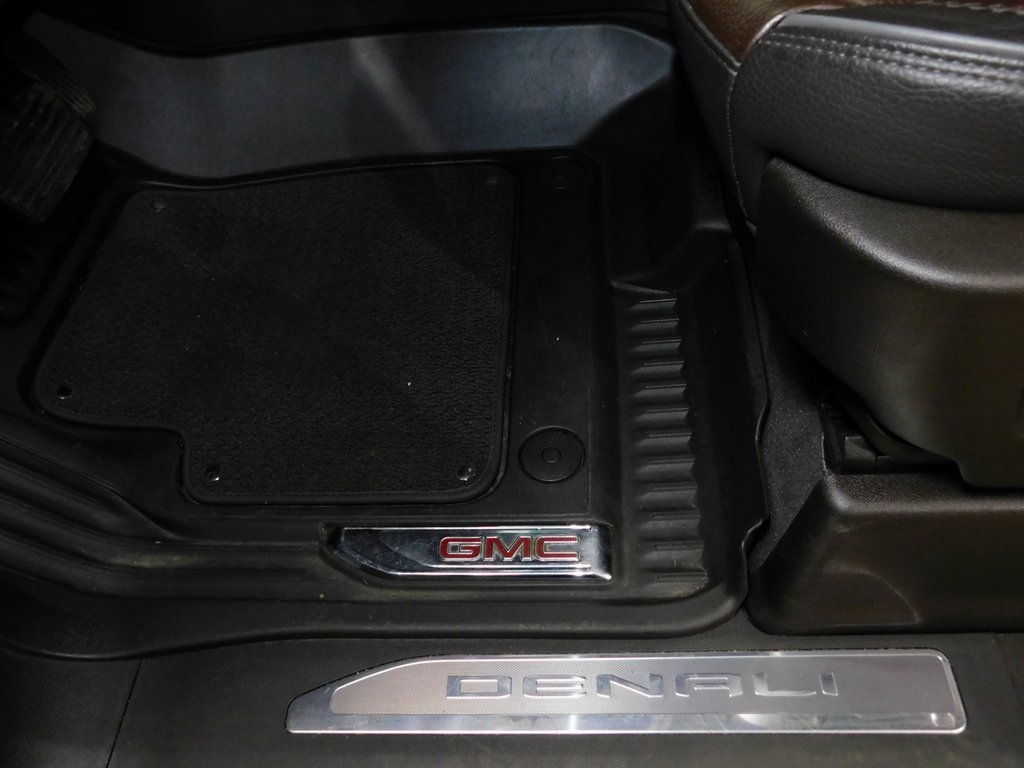 Used 2024 GMC Sierra 2500 Denali w/ Denali Reserve Package image 36