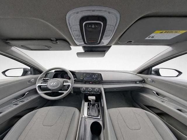 Used 2021 Hyundai Elantra SE FWD image 22
