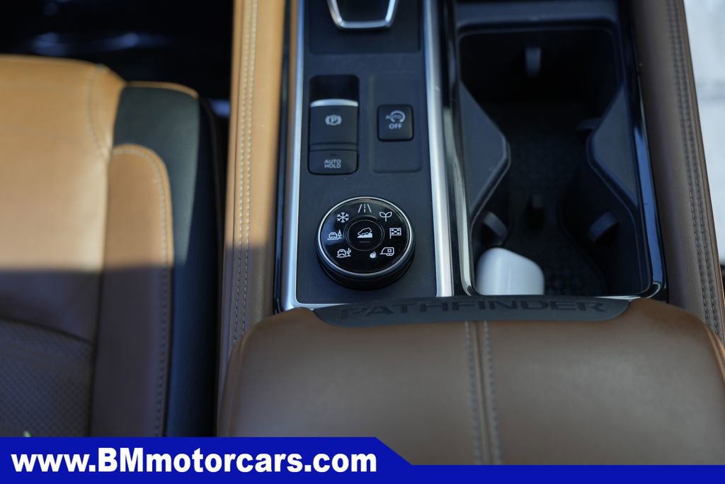 Used 2022 Nissan Pathfinder Platinum w/ Cargo Package AWD/4WD image 43