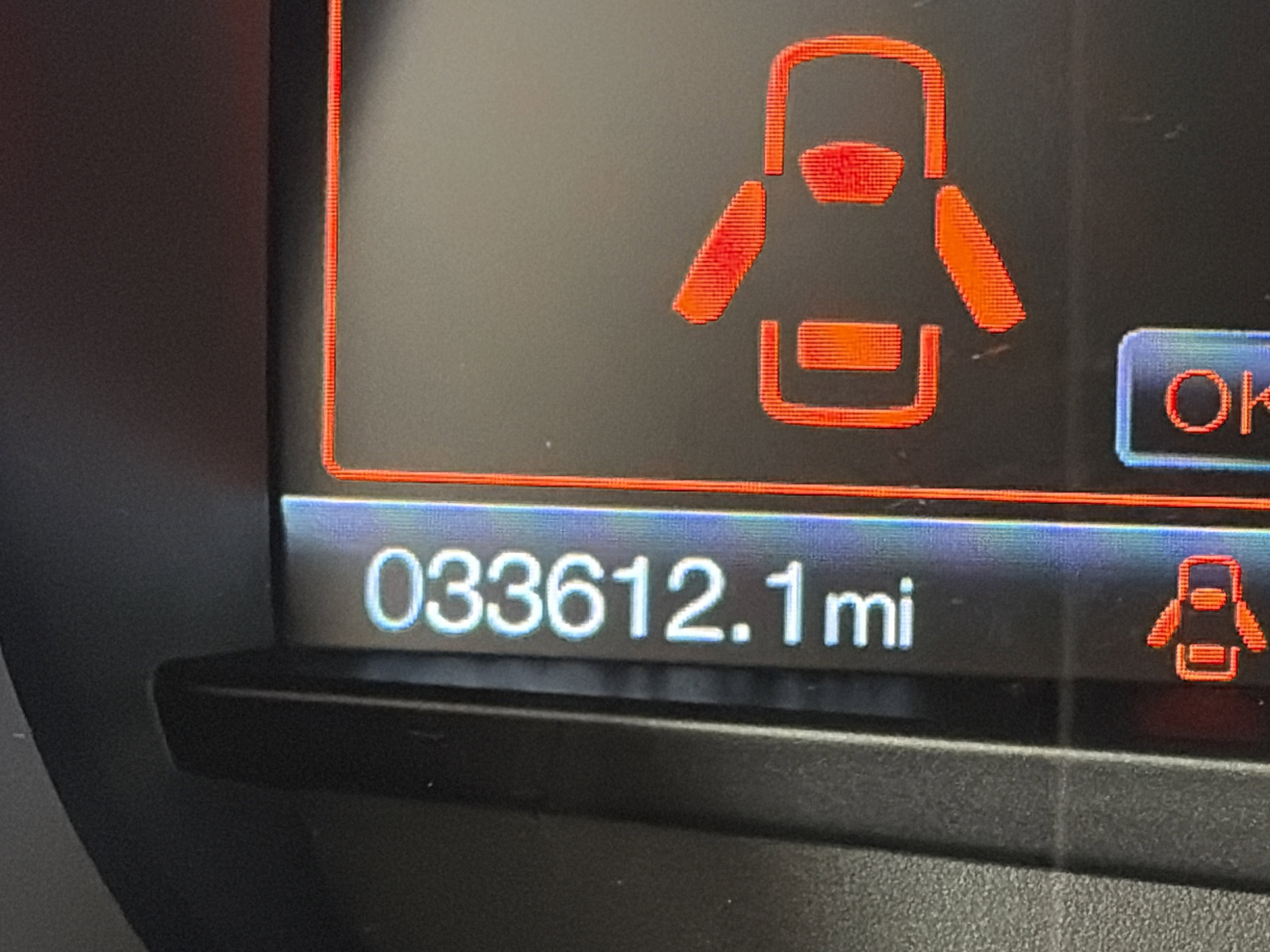 Used 2019 Ford Edge Titanium w/ Cold Weather Package image 5