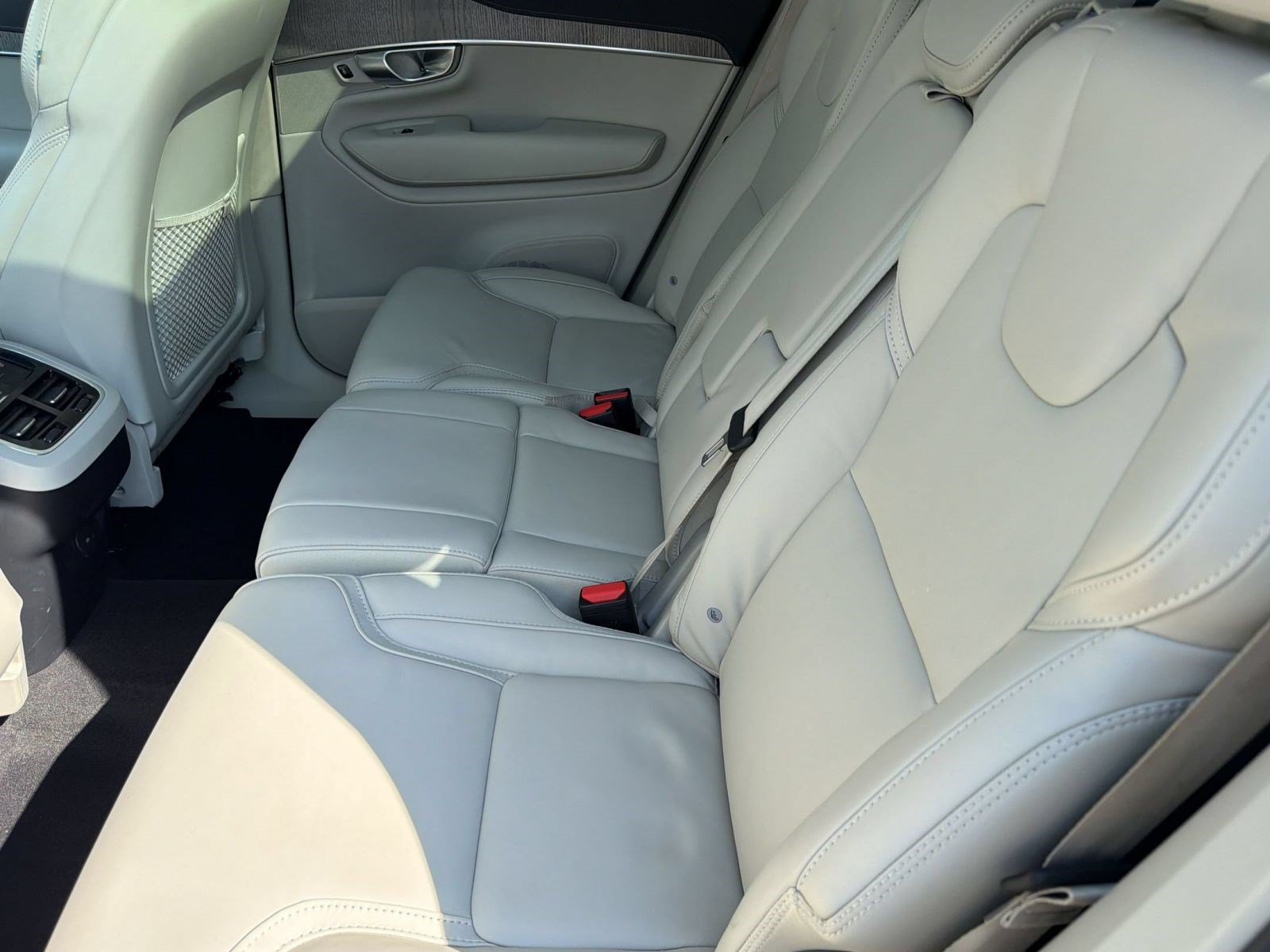 Certified 2024 Volvo XC90 B6 Ultimate AWD/4WD image 23