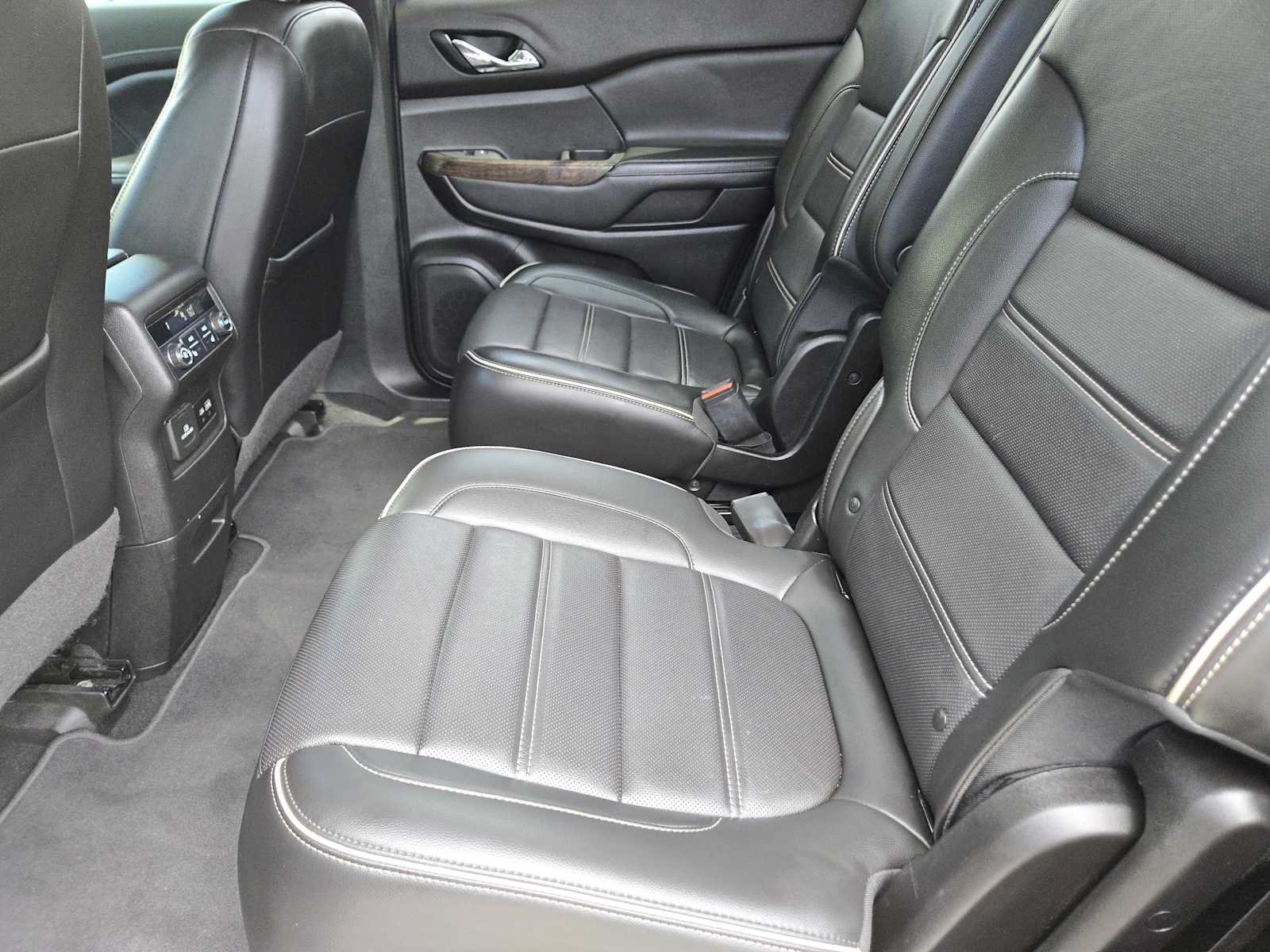 Certified 2024 GMC Acadia Elevation w/ Luxury Package FWD image 29