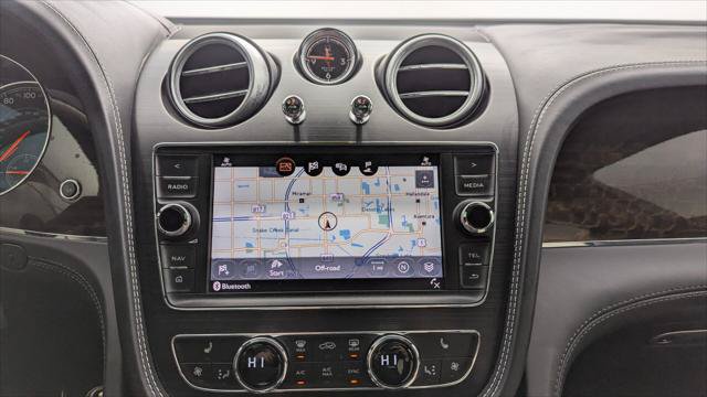 Used 2019 Bentley Bentayga AWD/4WD image 28