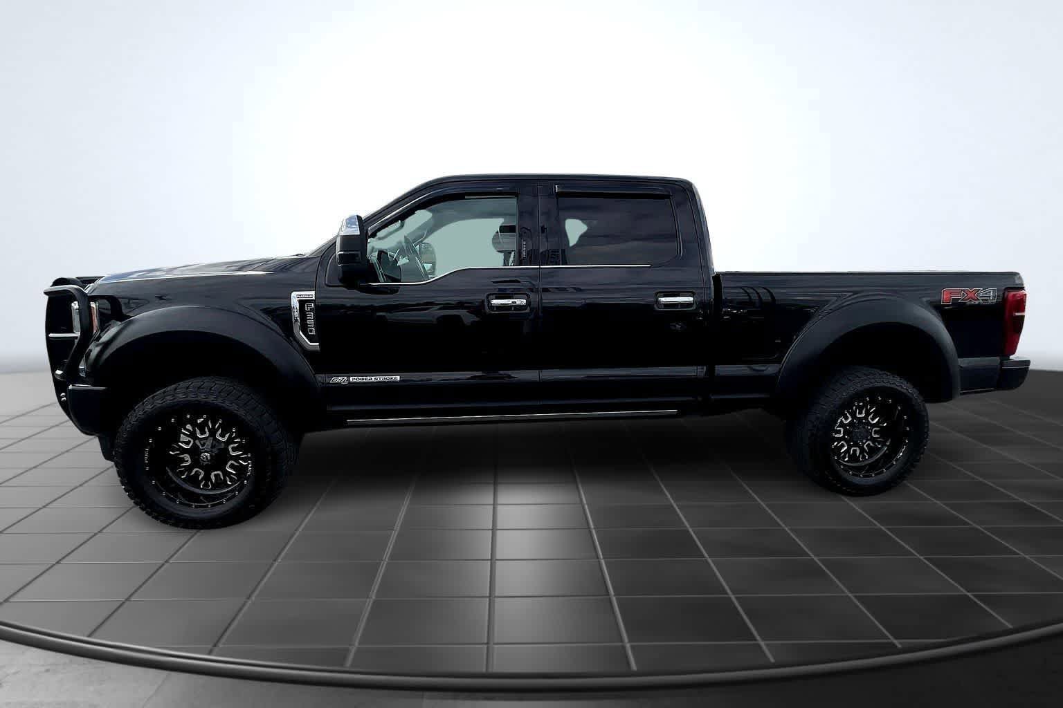Used 2019 Ford F350 Platinum image 3