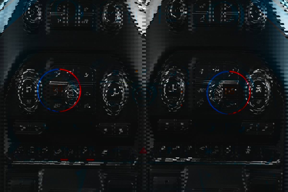 Used 2019 Chevrolet Silverado 1500 LT w/ Convenience Package image 24