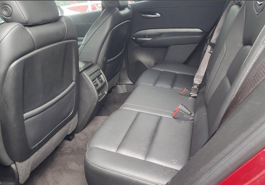 Used 2024 Cadillac XT4 Premium Luxury image 11