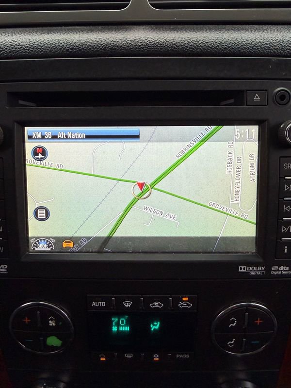 Used 2012 Chevrolet Avalanche LT image 17