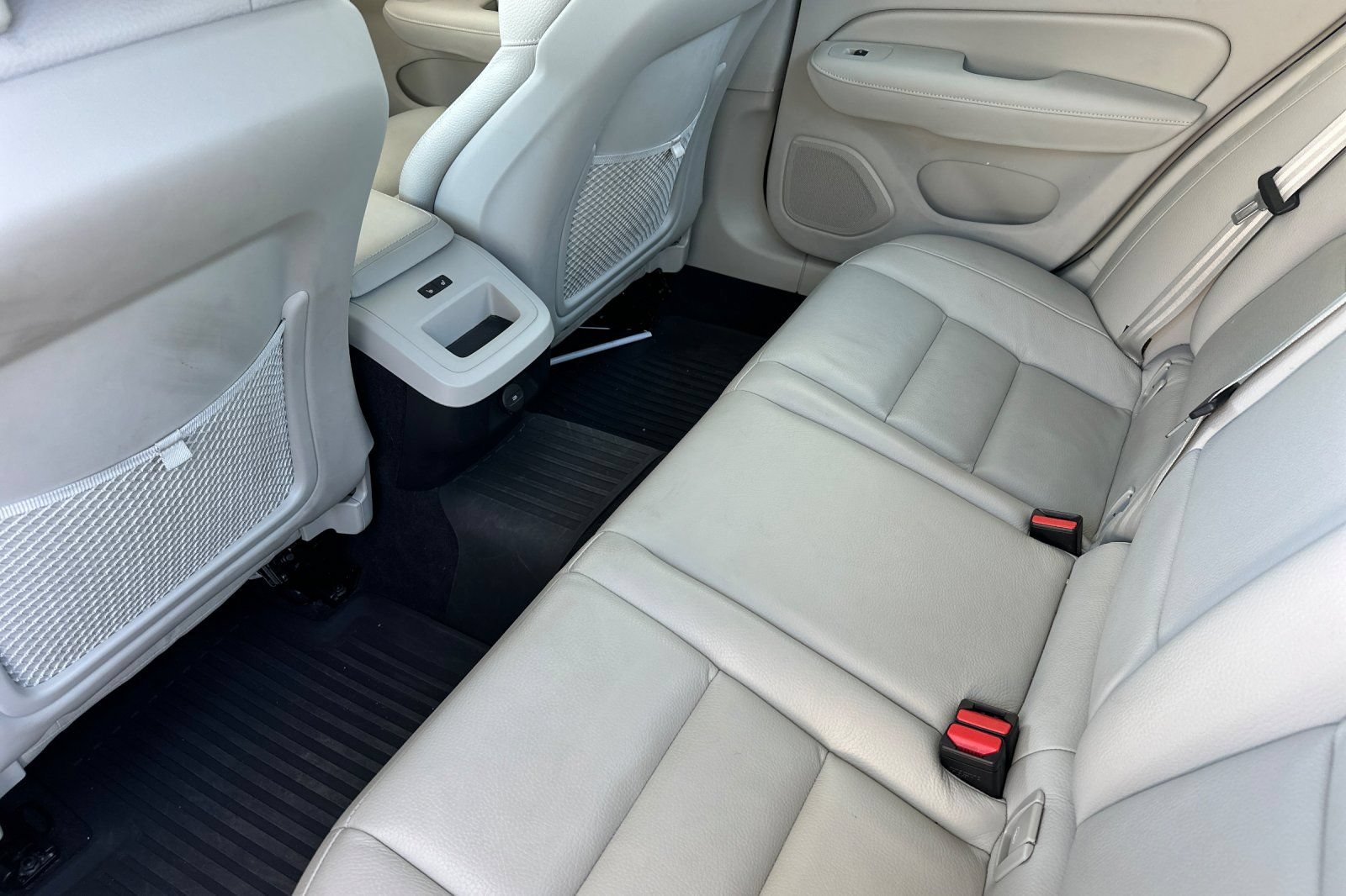 Used 2024 Volvo S60 B5 Plus w/ Climate Package AWD/4WD image 14