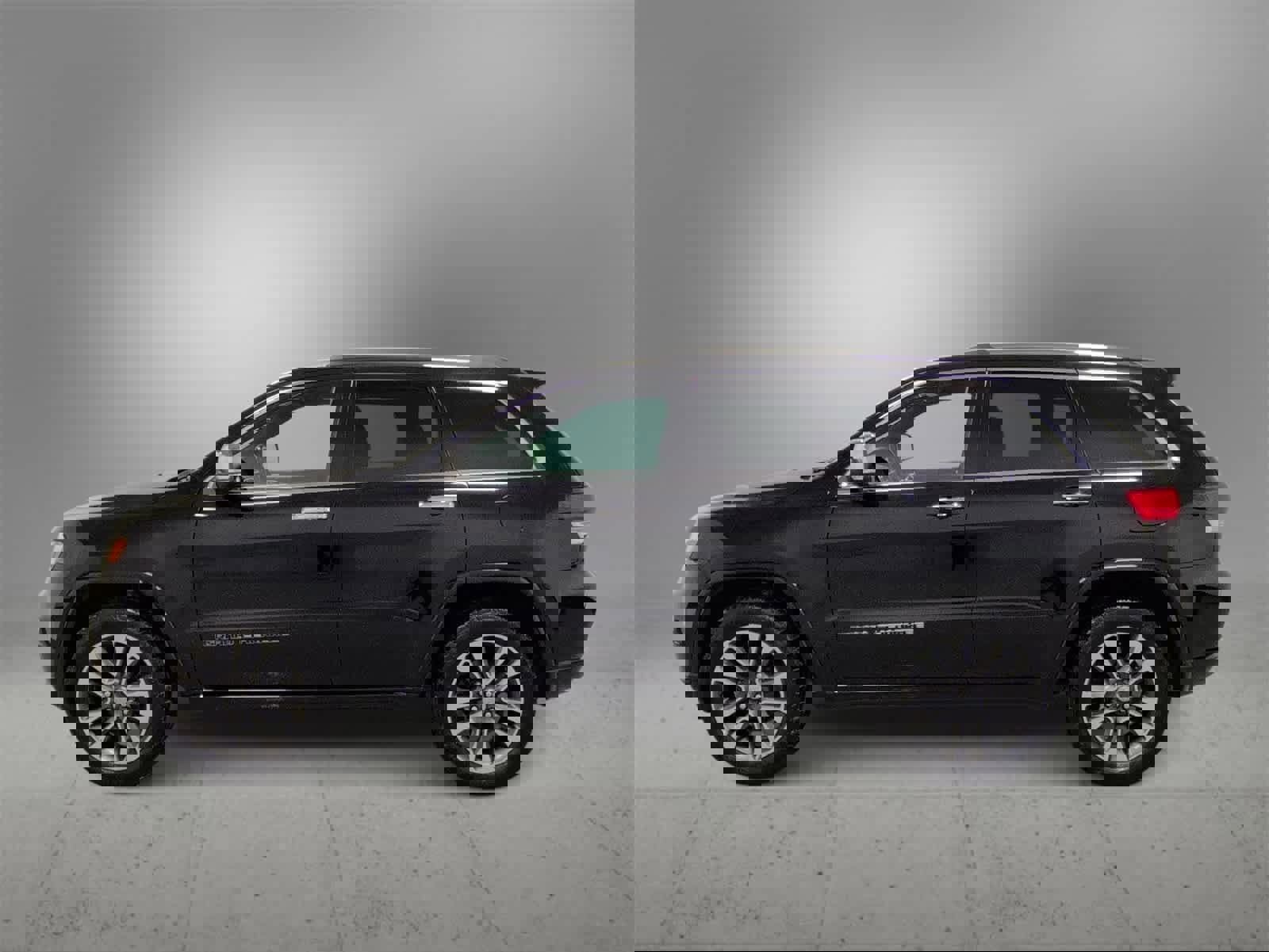 Used 2018 Jeep Grand Cherokee Overland image 5