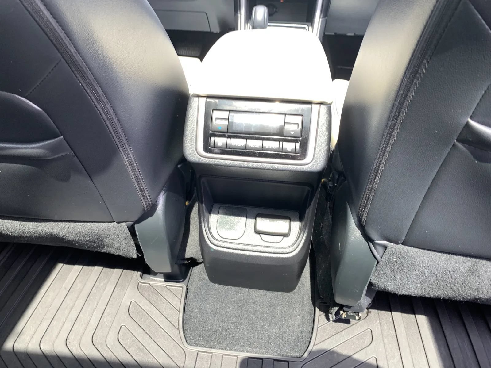 Used 2020 Subaru Ascent Limited w/ Technology Package AWD/4WD image 38