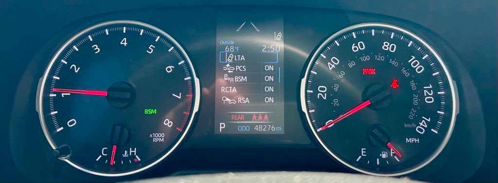Certified 2021 Toyota RAV4 XLE w/ XLE Grade Weather Package AWD/4WD image 19