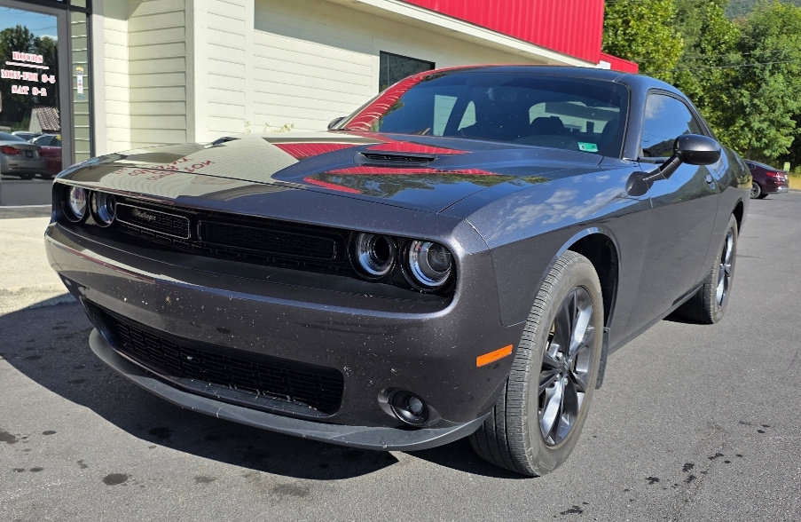 Used 2022 Dodge Challenger SXT w/ Driver Convenience Group