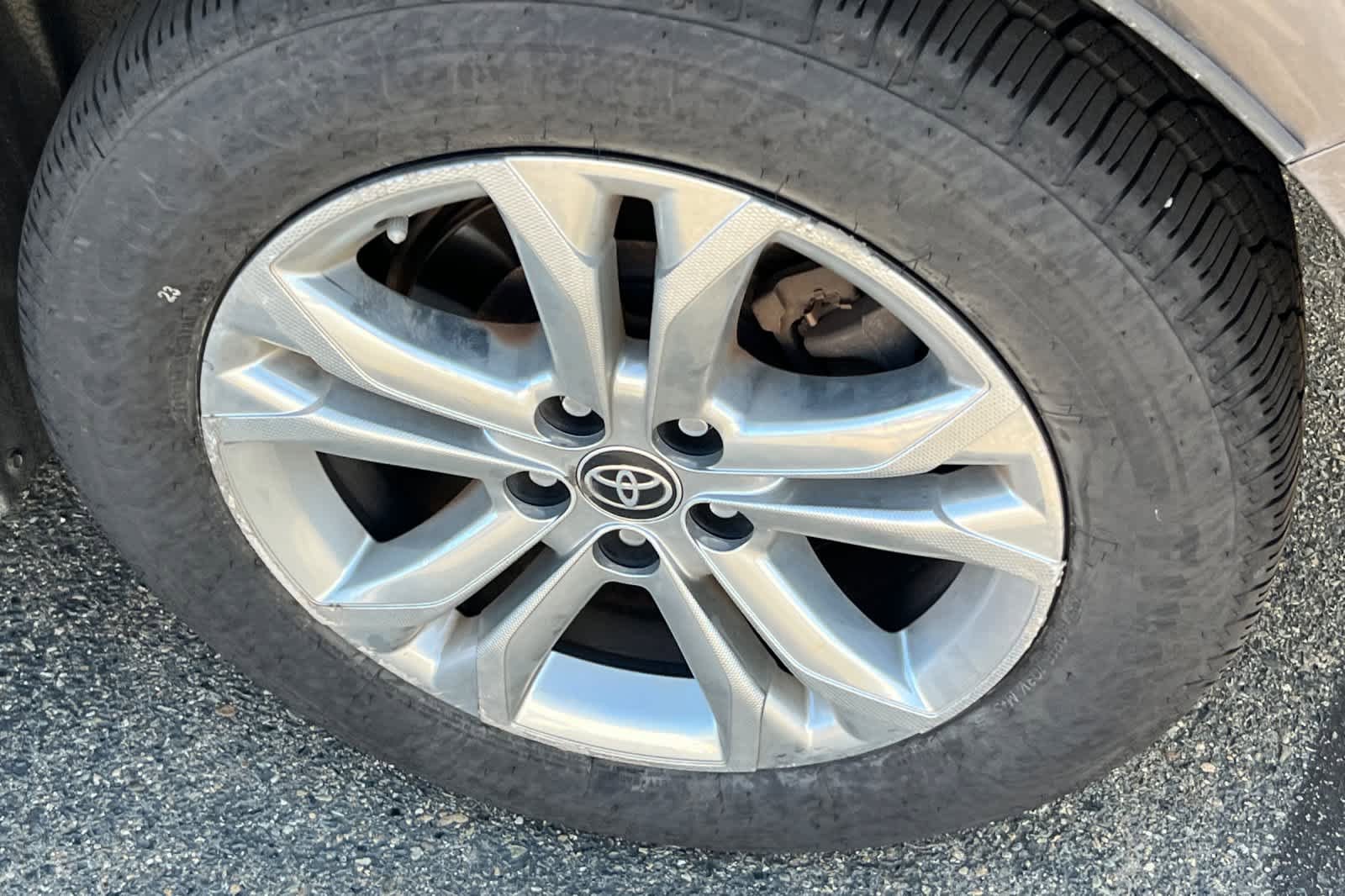 Used 2022 Toyota Sienna XSE w/ XSE Plus Package AWD/4WD image 22
